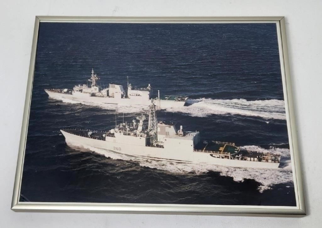 HMCS Algonquin Destroyer & Halifax Canada Frigatet