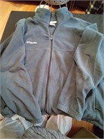 Columbia zip-up size XXL