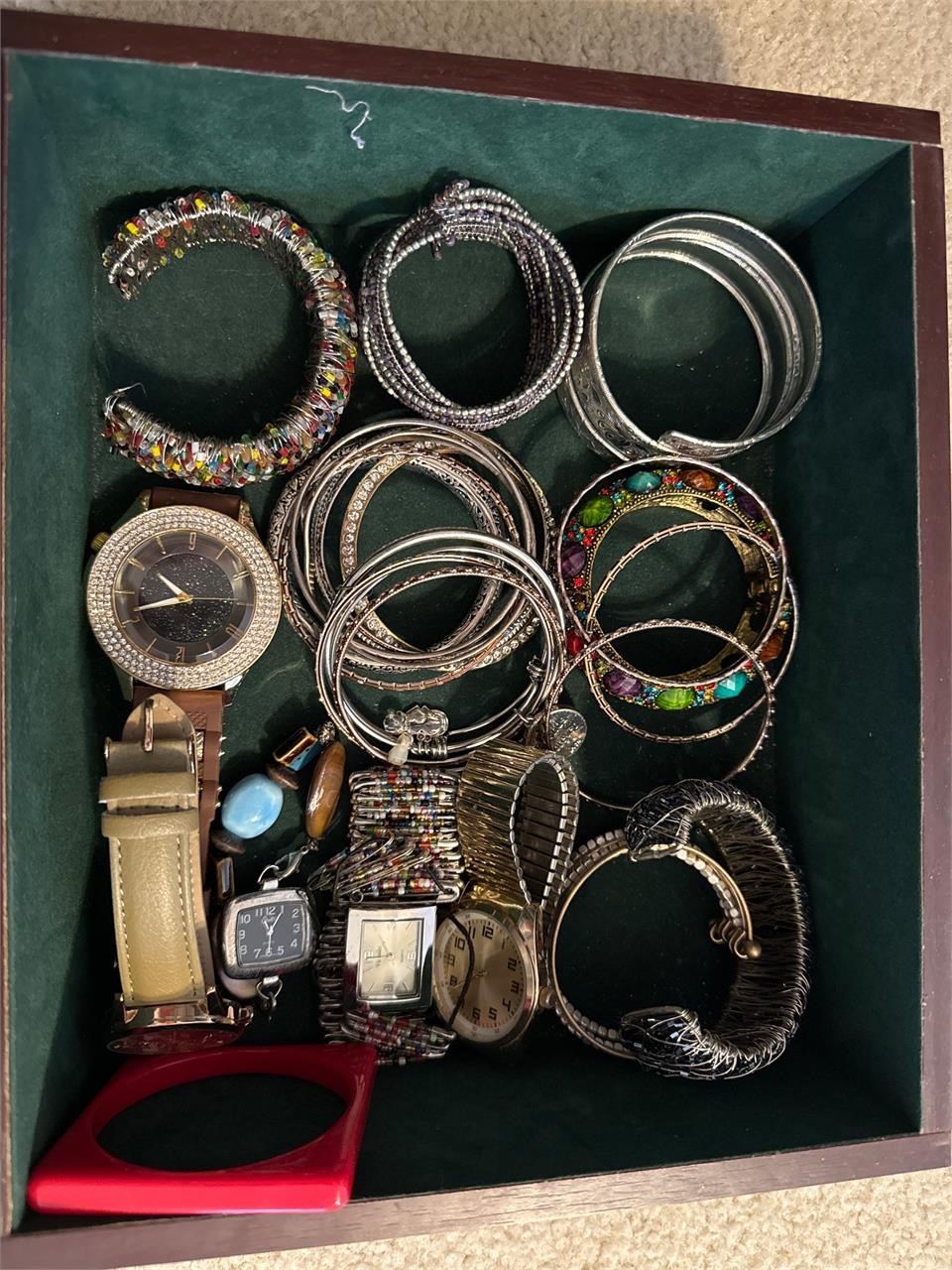 Assorted Jewelery
