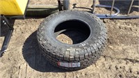 285/70R17 tire