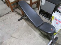 WEIGHT BENCH