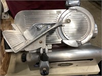 Globe Commercial Gravity Feed Meat Slicer