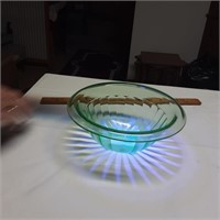 Uranium Glass bowl,