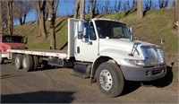 2005 International Flatbed Truck