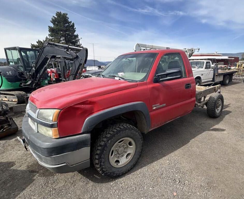2003 Chevrolet 2500HD Diesel Cab & Chassis