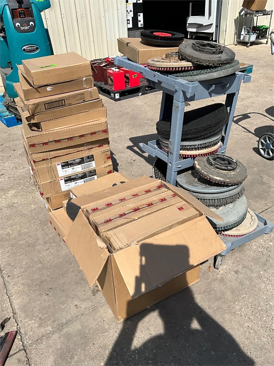 Lot of pads for scrubber with cart