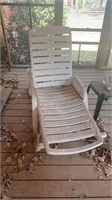 Outdoor lounge chair