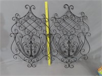 2 Pieces of Metal Wall Art