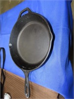 Lodge Cast Iron Frying Pan