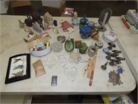 Table Lot of Miniatures