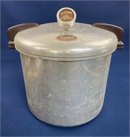 Vintage Presto 21 Quart Pressure Cooker Canner