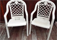 Set of 2 Stacking Outdoor Patio Chairs