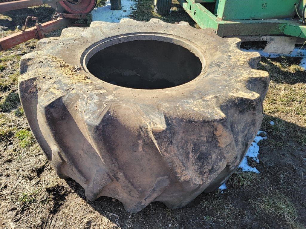 30.5x32 combine tire