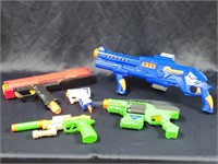 ASSORTMENT OF TOY GUNS