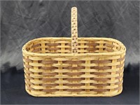 LARGE AMISH MADE BASKET