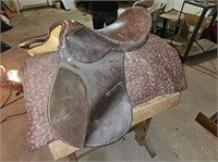 English saddle unknown brand- stand NOT included