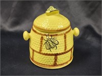 VINTAGE CERAMIC BEEHIVE COOKIE JAR