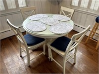Dining Room Table & 4 Chairs