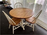 Table & 3 Chairs (needs painted)
