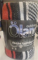 Outdoors Oland Falsa Throw White/Black/Red