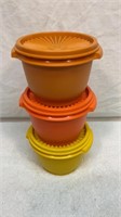 Vtg Tupperware bowls with lids