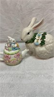 Mini rabbit tea pot and ceramic bunny