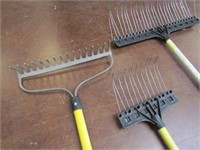 Metal Rake & 2 Leaf Rakes