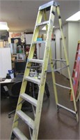 8ft Husky Fiberglass Ladder