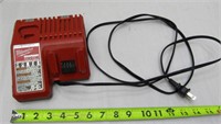 Milwaukee M12 / M18 Battery Charger - Works
