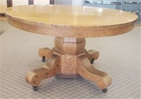 Solid Oak Dining Table w/Leaf on Casters