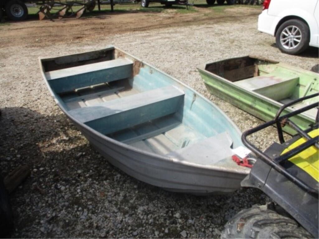 893) 12' semi V-bottom aluminum boat