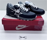 NIKE AIR MAX 90 SHOES - SIZE 10