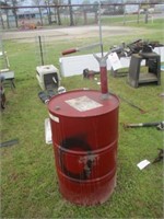 795) Oil barrel w/pump