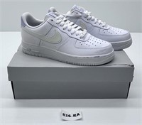 NIKE WOMEN'S AIR FORCE 1 '07 SHOES - SIZE 9.5