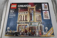 LEGO PALACE CINEMA 10232 APPEARS COMPLETE
