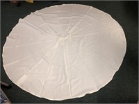 3 round table cloths