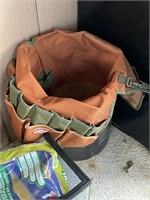 5 gallon bucket with tool caddy &battery powered