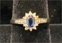 14 KT GOLD RING W/ BLUE STONE
