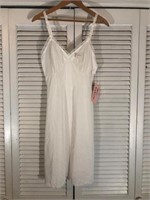 VINTAGE NOS SHADOWLINE SLIP DRESS SIZE 34