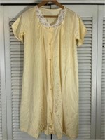 VINTAGE PINEHURST LINGERIE HOUSECOAT SMALL