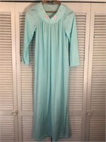 VINTAGE SHADOWLINE LONG NIGHTGOWN SMALL