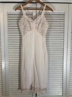 VINTAGE SHADOWLINE SLIP DRESS SIZE 32