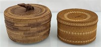 2 woven reed trinket boxes one w/carved lizard 5"W