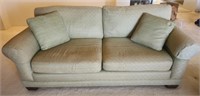 Very nice Couch 77"
