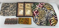Place mats w/prints & other mixed lot