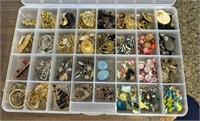 Plastic box with miscellaneous lot of earrings