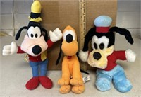 1 Pluto and 2 Goofy stuffed dolls