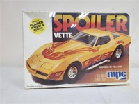 Spoiler Corvette model kit
MPC 1:25 scale
new