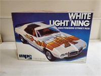 White LIghtning 1969 Firebird Street Rod
MPC