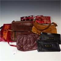 Lot of leather purses